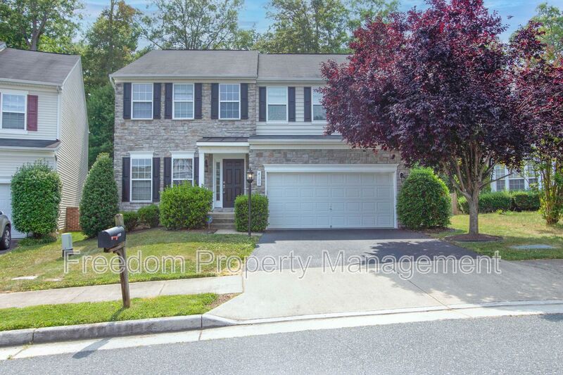 Dumfries House: 4100 Presidential Hill Loop