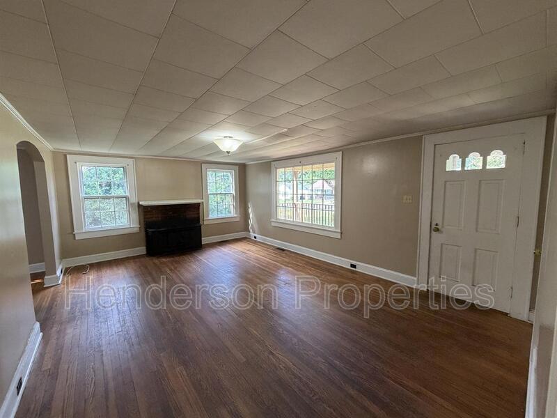 Statesville House: 638 Salisbury Road
