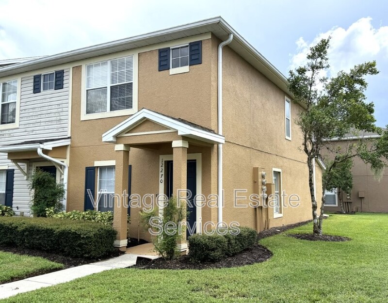Riverview House: 12270 Foxmoor Peak Dr