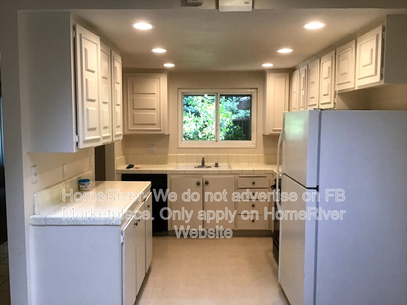 Sacramento House: 52 Mossglen Cir