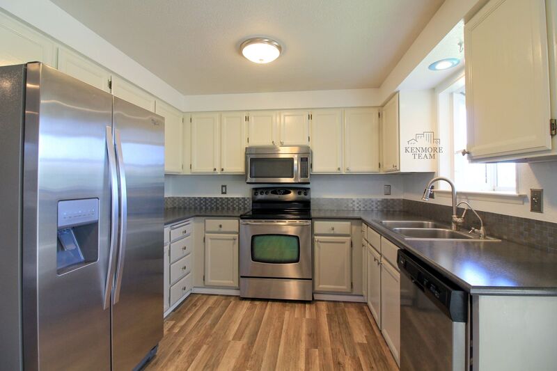 West Richland House: 1610 Teal Ct