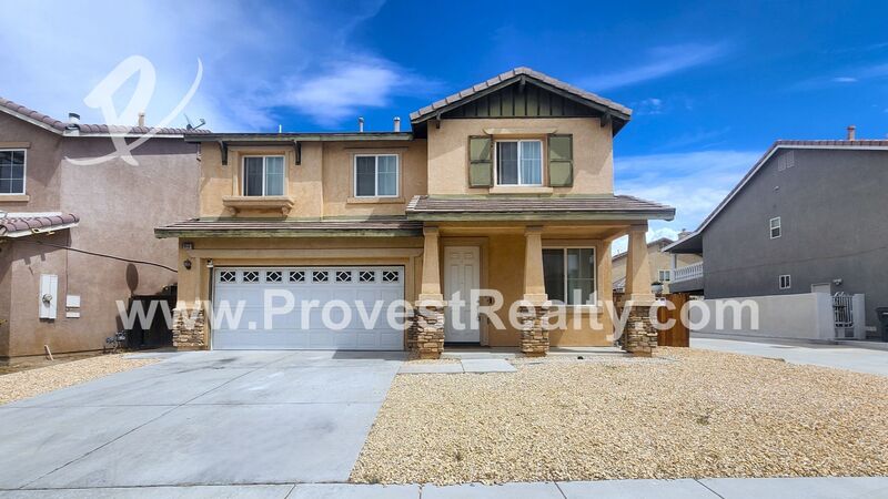 Hesperia House: 10161 Jennifer Ave