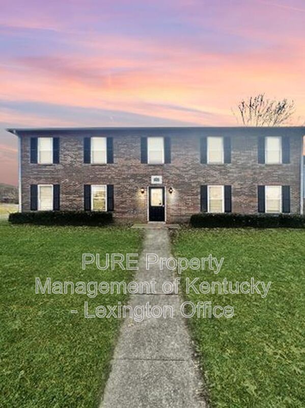 Lexington Condo: 3793 Camelot Drive