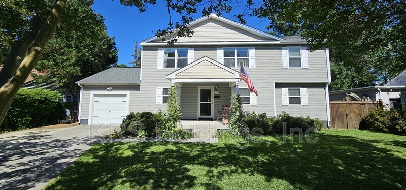 Norfolk House: 7721 Cortland Place