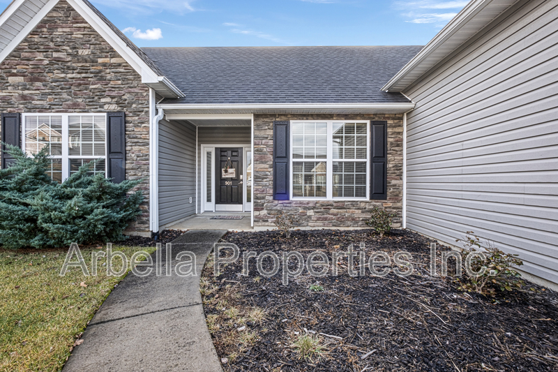 Johnson City House: 901 Hackney Rd