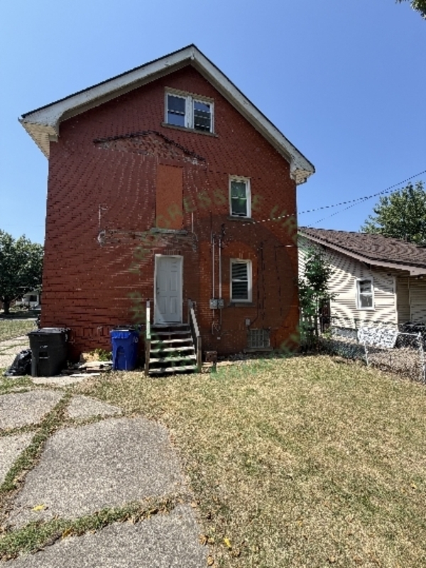 Cleveland Condo: 3517 East 110th Street - Upstairs