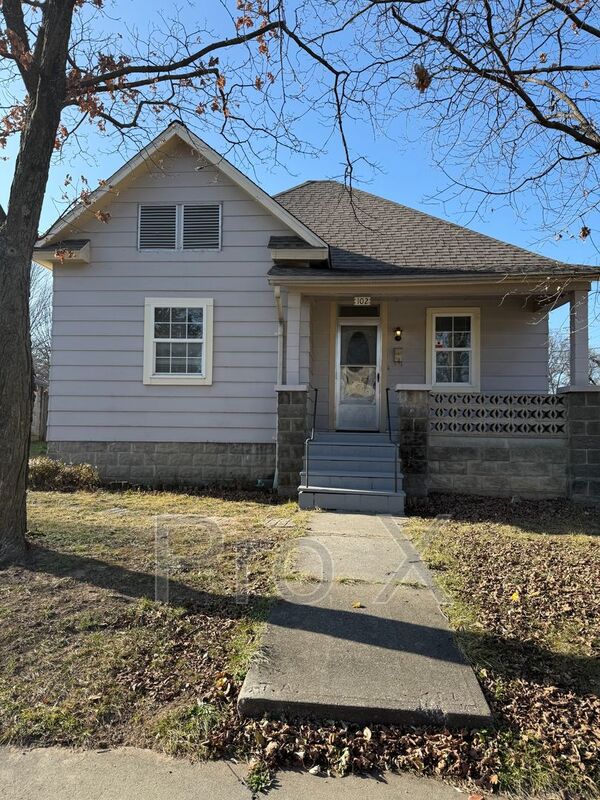 Joplin House: 102 S Connor