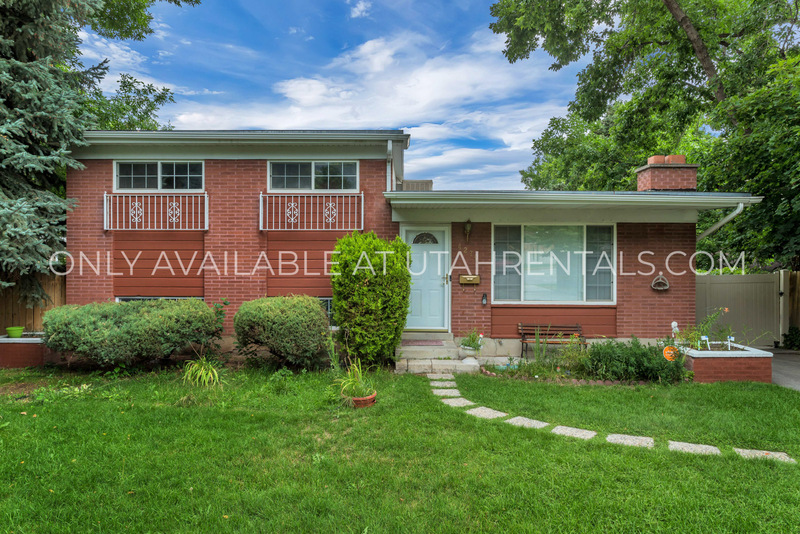 Holladay House: 4270 S Monarch Way