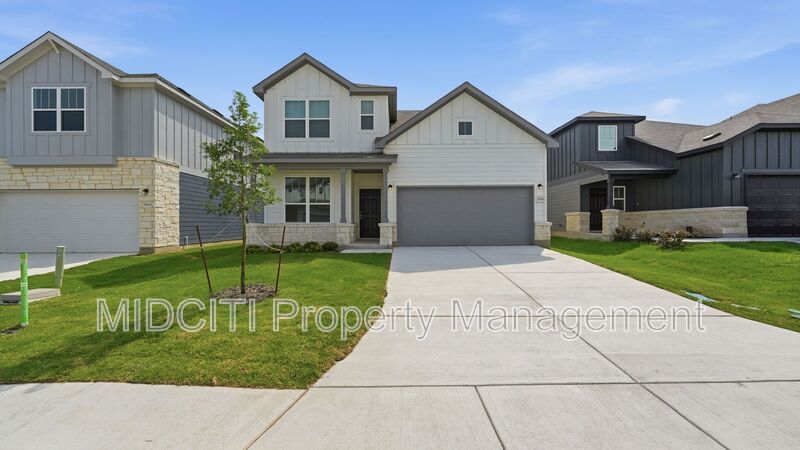 New Braunfels House: 956 Heartseed Ave