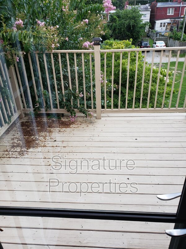 Richmond House: 303 W Clay St