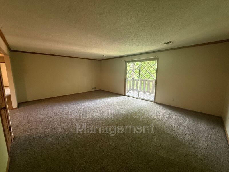 Ottawa House: 744 S Cedar St