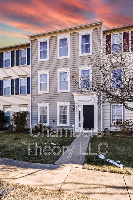 Sterling House: 22330 Great Trail Ter