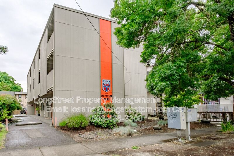 Corvallis Condo: 115 NW 15th St