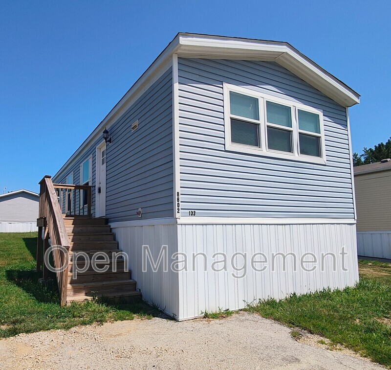 Kansas City House: 8802 NE 106th Terr
