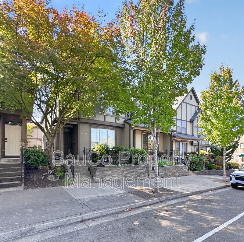 Beaverton Condo: 11971 Southwest Horizon Boulevard