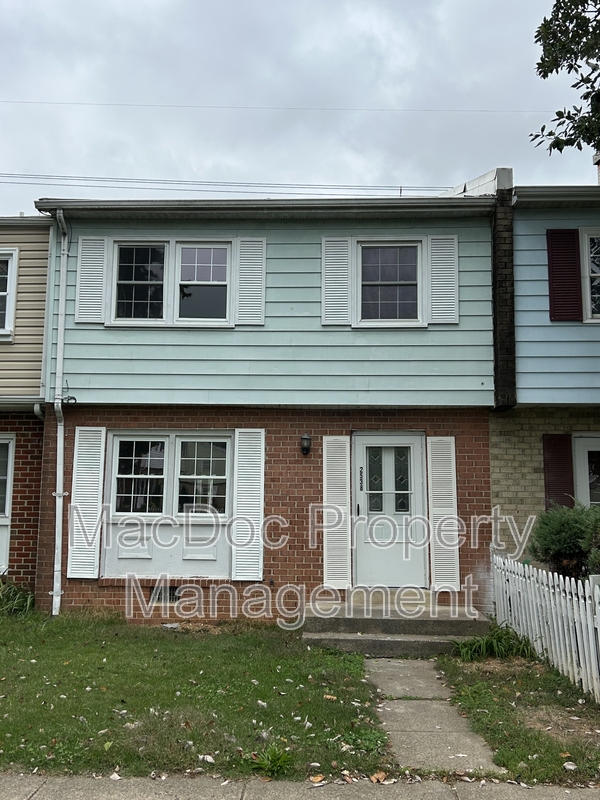 Dumfries Townhome: 2538 Sedgewick Pl