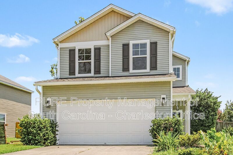 Goose Creek House: 407 Greywood Ln