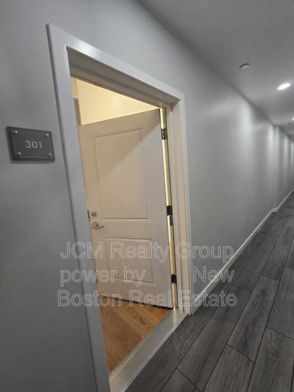 Lynn Condo: 64 Market Street