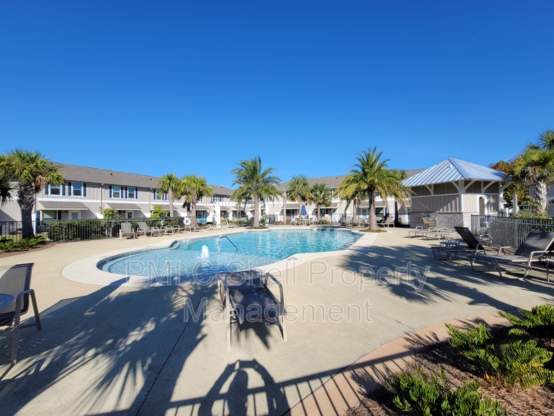 Pensacola Condo: 357 S E St