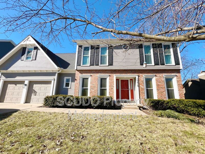 Overland Park House: 15610 Outlook St