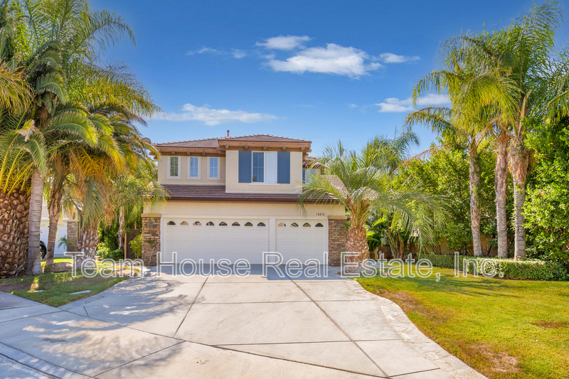 Canyon Country House: 18210 Shannon Ridge Place