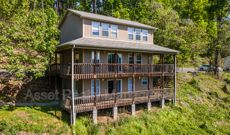 Seymour Condo: 616.618.622. 628 North Cunningham Road - 628 #2