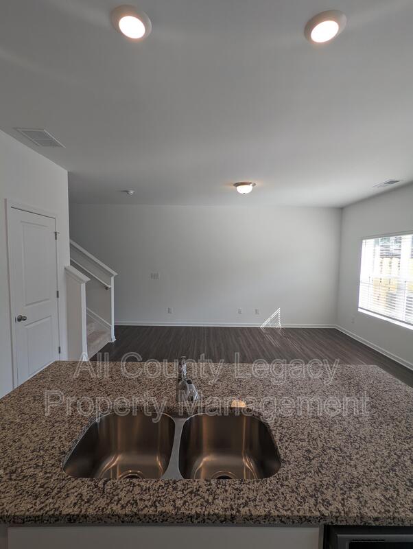 Grayson Townhome: 1100 Lossie Lane