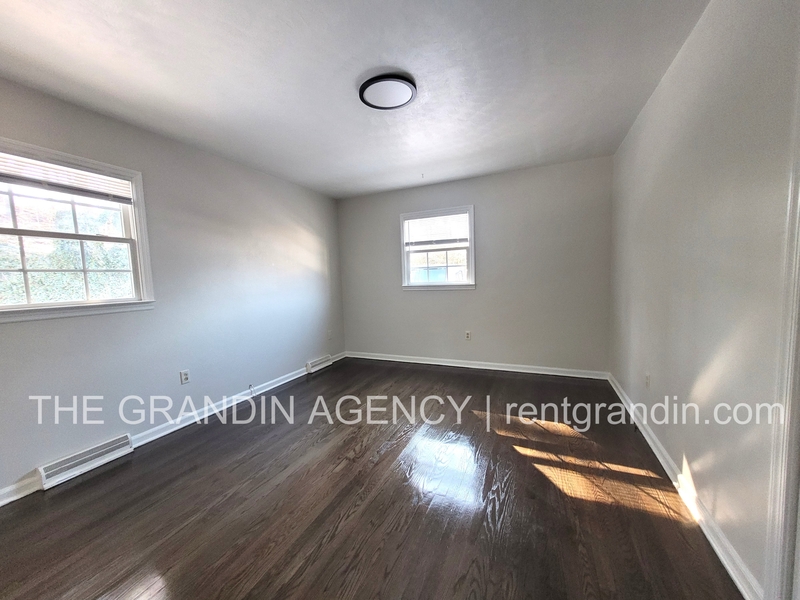 Vinton House: 1109 Mountain View Road