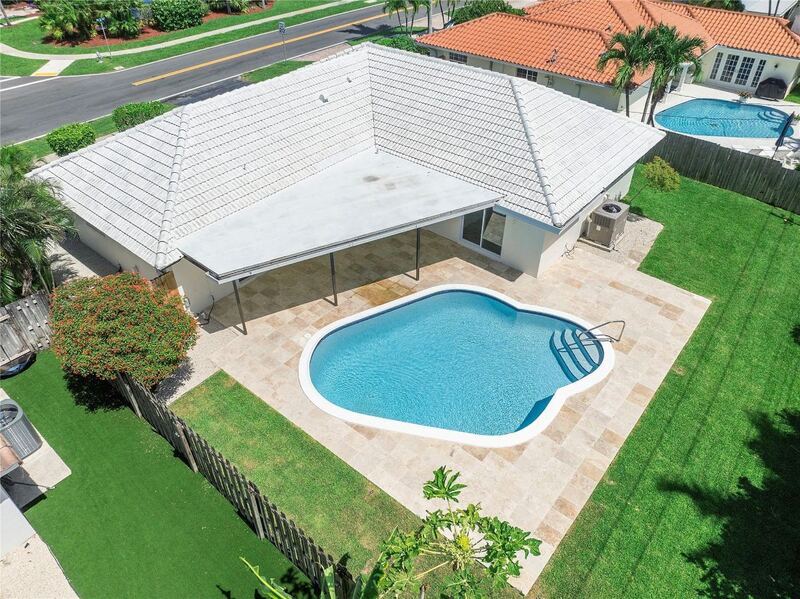 Boca Raton House: 400 SW 9th Avenue