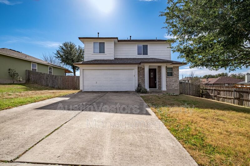 Hutto House: 104 Pond Way