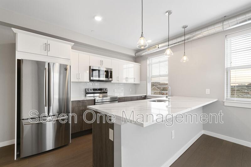 Philadelphia Condo: 4649 Umbria Street - 411