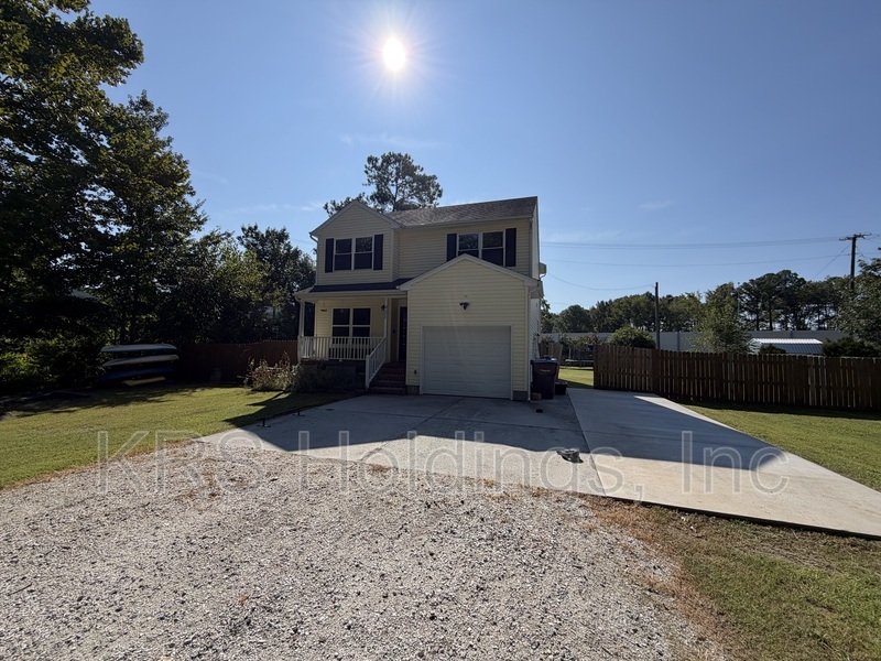Chesapeake House: 921 Tennyson Street