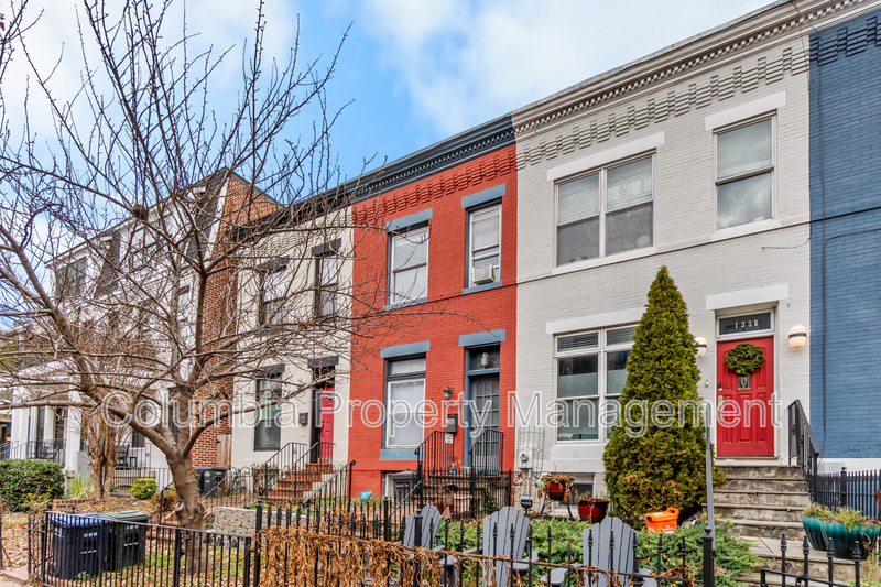Washington House: 1336 K St SE
