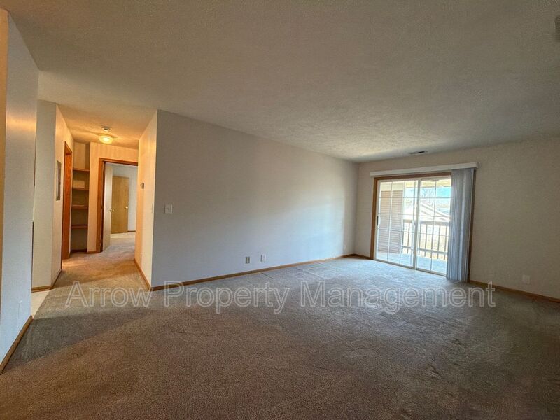 Syracuse House: 1660 Swanson Drive