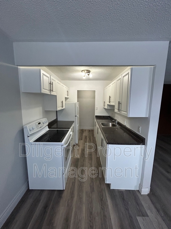 Oshawa House: 200 Park Road North