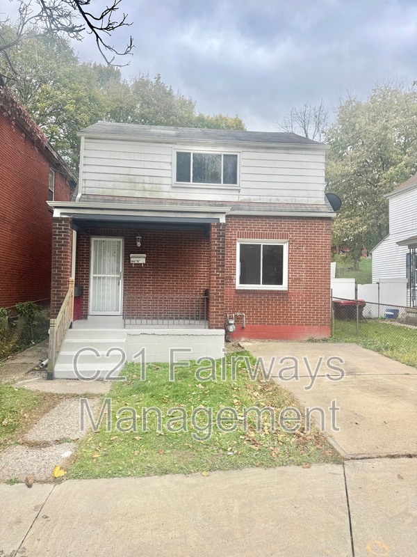 Clairton House: 350 Wylie Ave