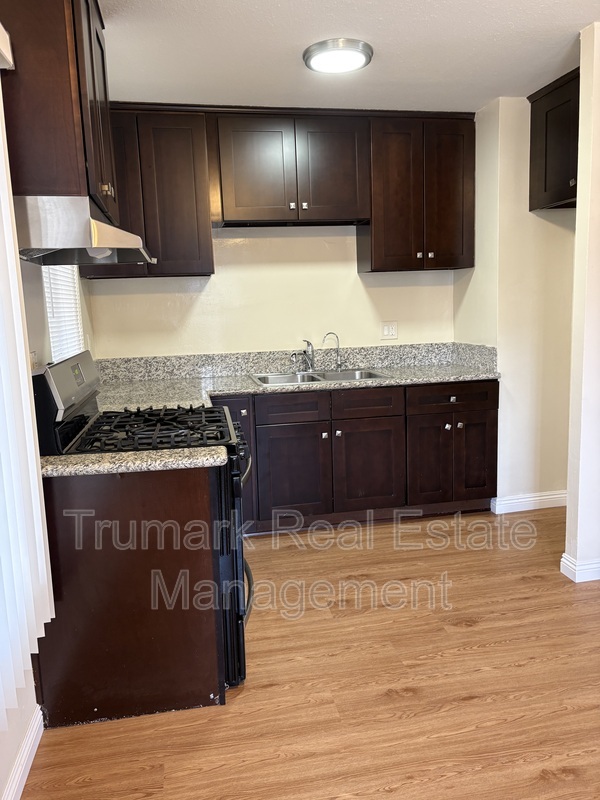 Glendale Condo: 1204 E Lexington Dr