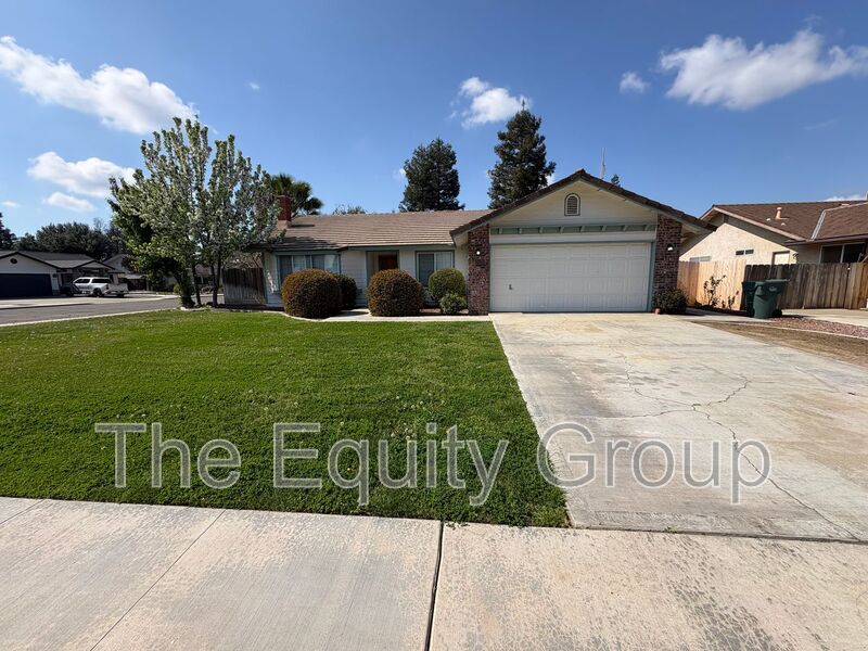 Exeter House: 420 Benjamin Ct