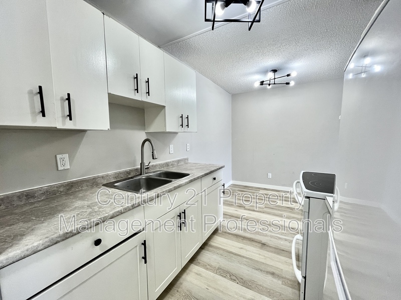 Edmonton Condo: 9108-127 Avenue NW