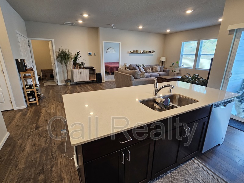 Request a Viewing for 3216 N Stanley Rd Tenant Turner