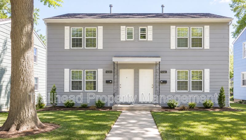 Independence House: 1223 N Cottage