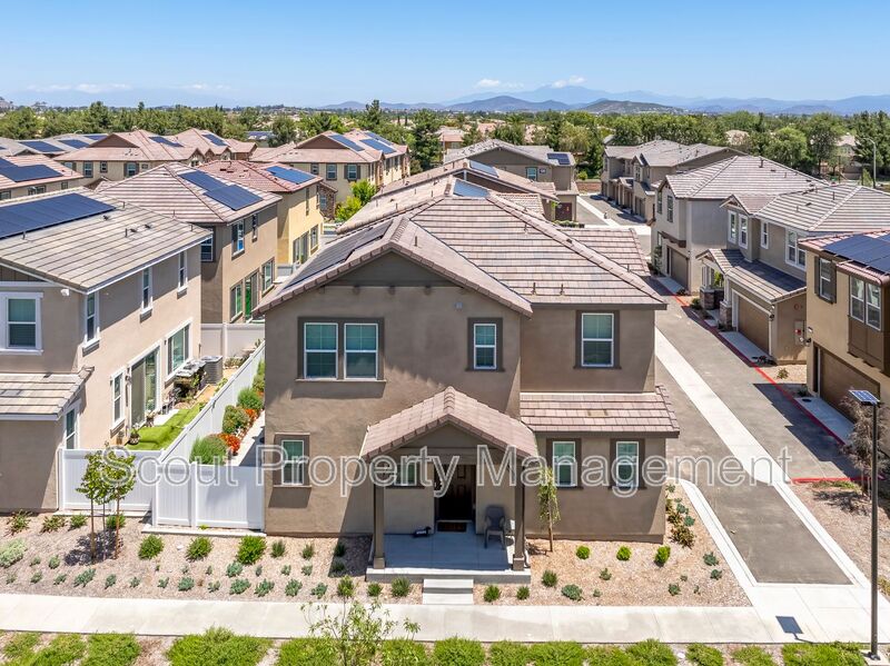Temecula House: 40383 Birchfield Drive