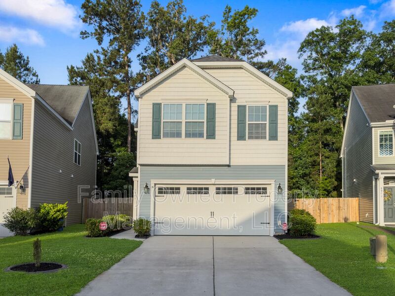 Summerville House: 8968 Cat Tail Pond Road