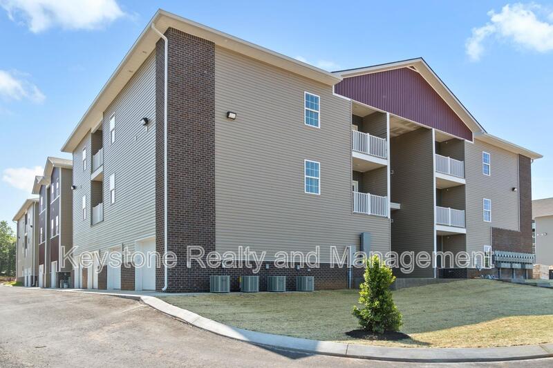 Clarksville Apartment: 229 E. Johnson Circle