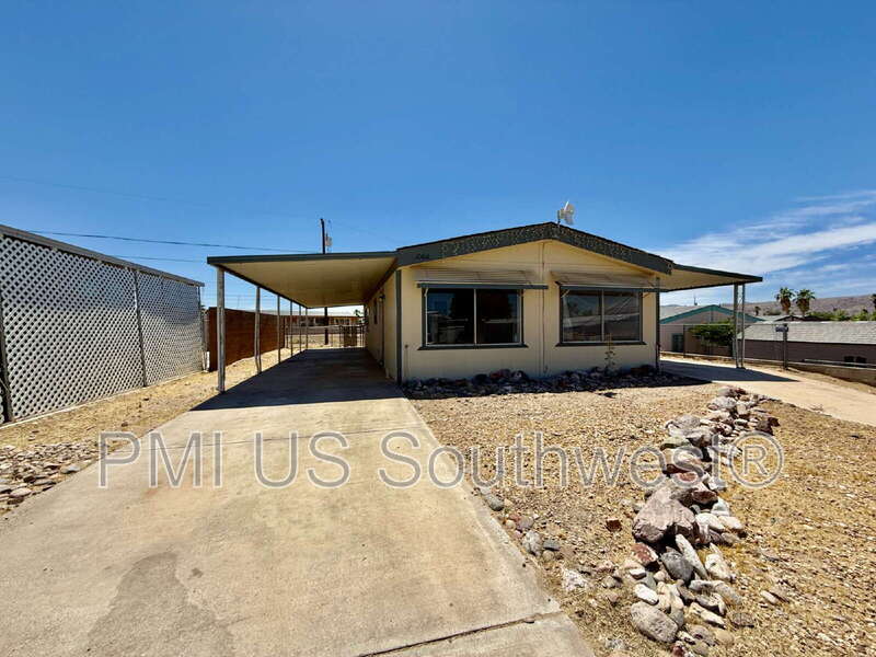 Bullhead City House: 1066 Mobile Lane