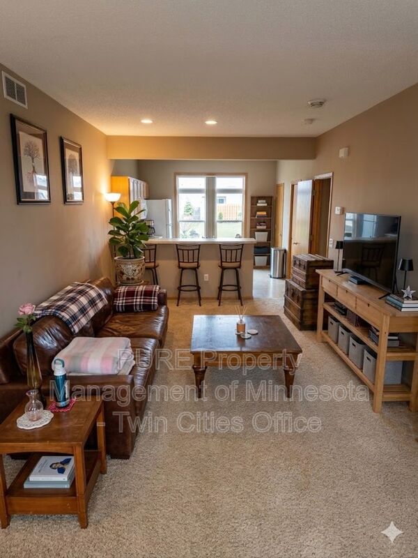 Hudson Townhome: 18 Hope Cir