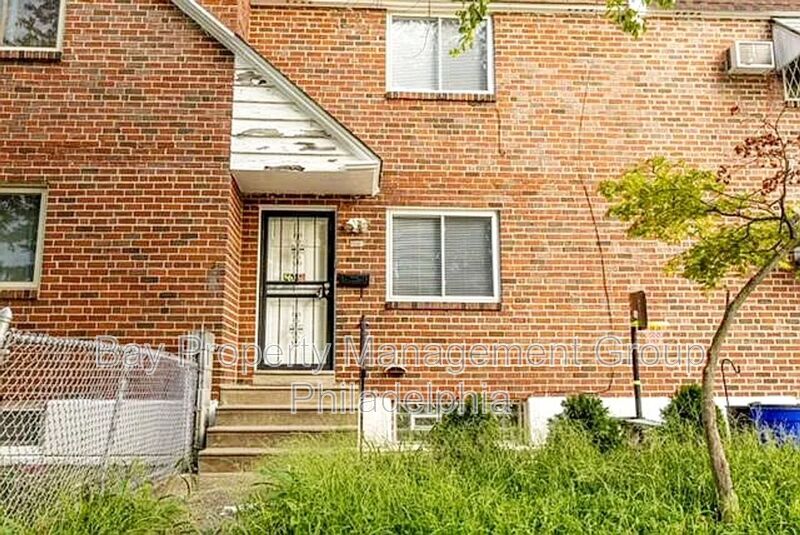 Philadelphia House: 5931 Elmhurst St