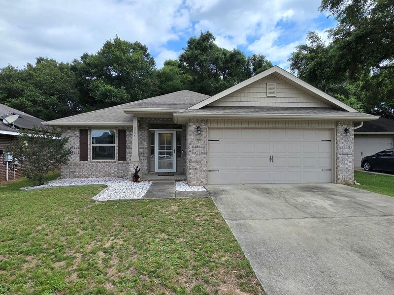 Pace House: 4836 Covenant Circle