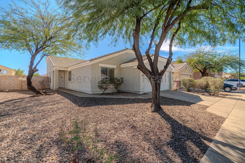 Buckeye House: 23985 W Pecan Rd