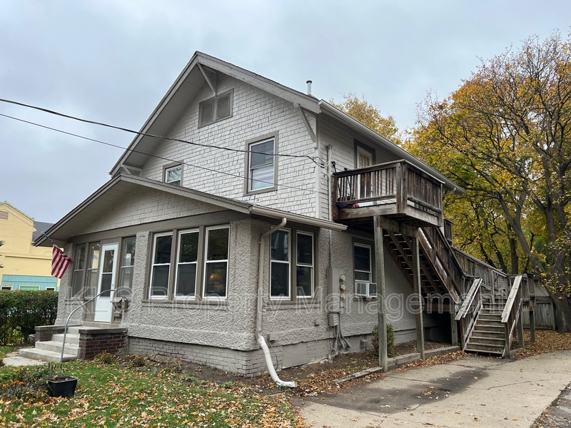 Des Moines Condo: 1109 42nd St. #2
